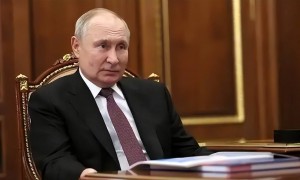 莫迪邀泽连斯基，对接美国踢开俄罗斯？普京刚离开印度，就收到坏消息