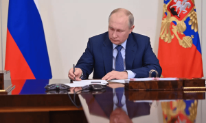 普京签署法律：明年起俄将全年不间断征兵