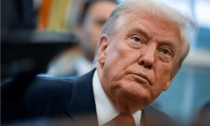 特朗普宣布：允许英伟达向中国出售H200芯片