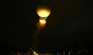 巴黎奥运会正式开幕!热气球火炬升空 世纪回响浪漫之都