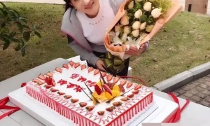 被撒贝宁苦恋20年,43岁仍然选择不婚不育,金铭到底经历了什么