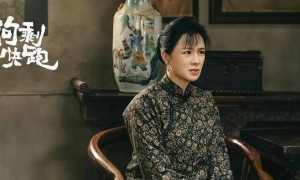 巩俐和替身合影:俩人长得几乎一模一样,这谁能分清她俩谁是谁?